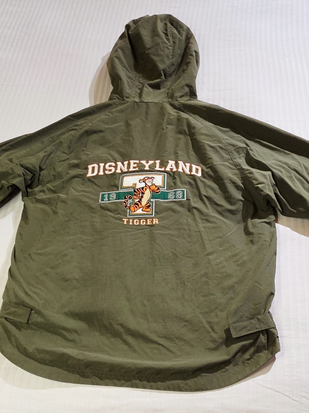Vintage 90s Tigger Green Windbreaker Jacket with Hoodie Size MED Disney brand